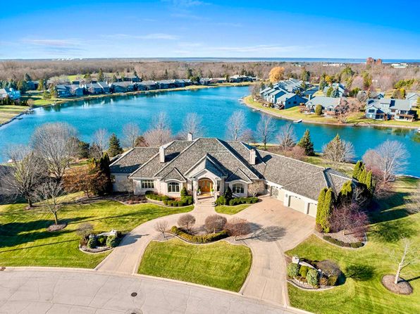 1605 E Sonata Dr, Green Bay, WI 54311