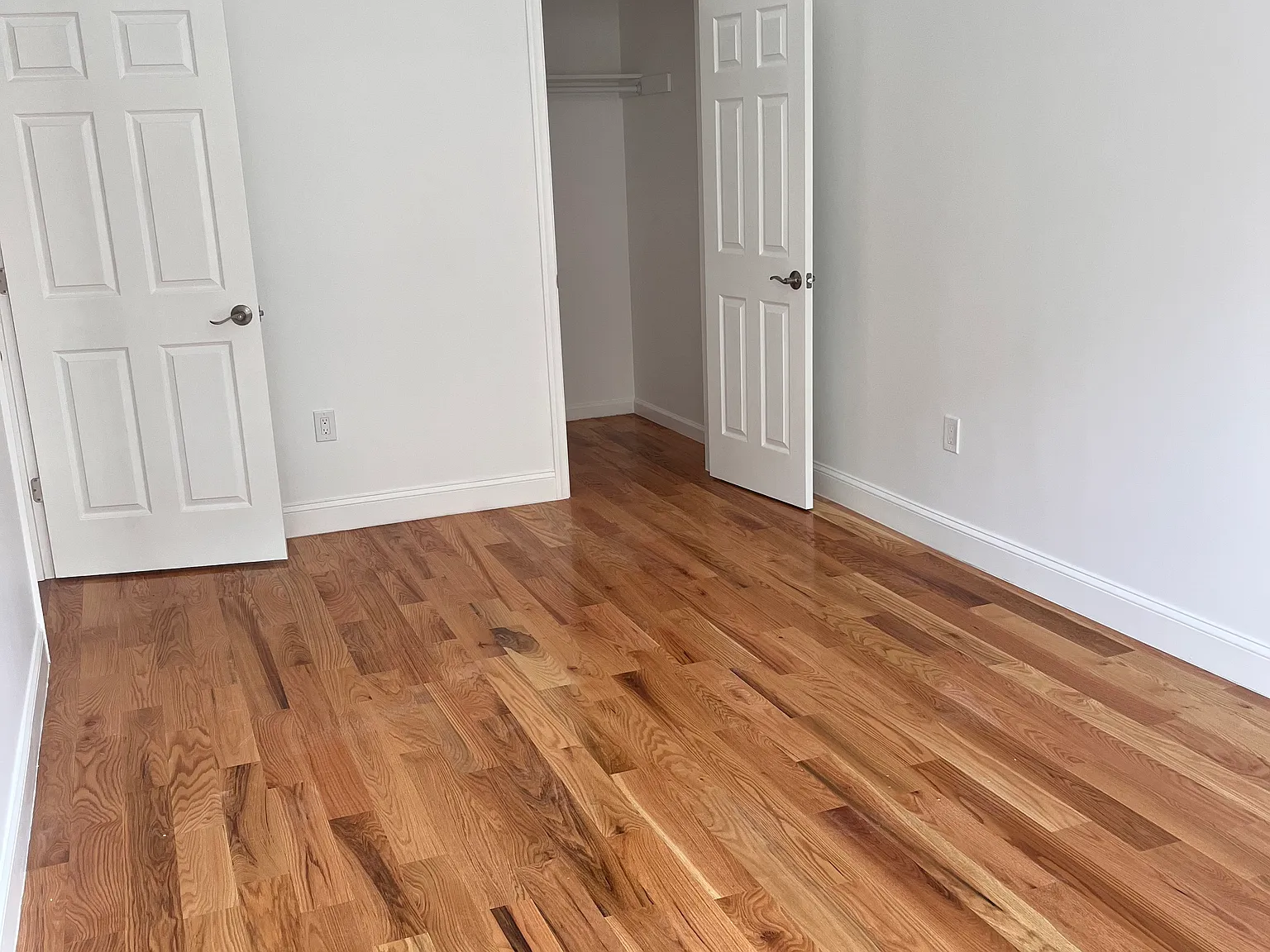2 bed, 850 sqft, $2,200 — Photo 4