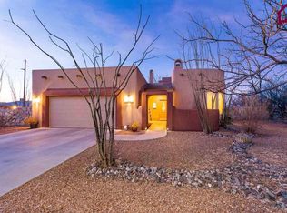 7247 Village Dr, Las Cruces, NM 88012