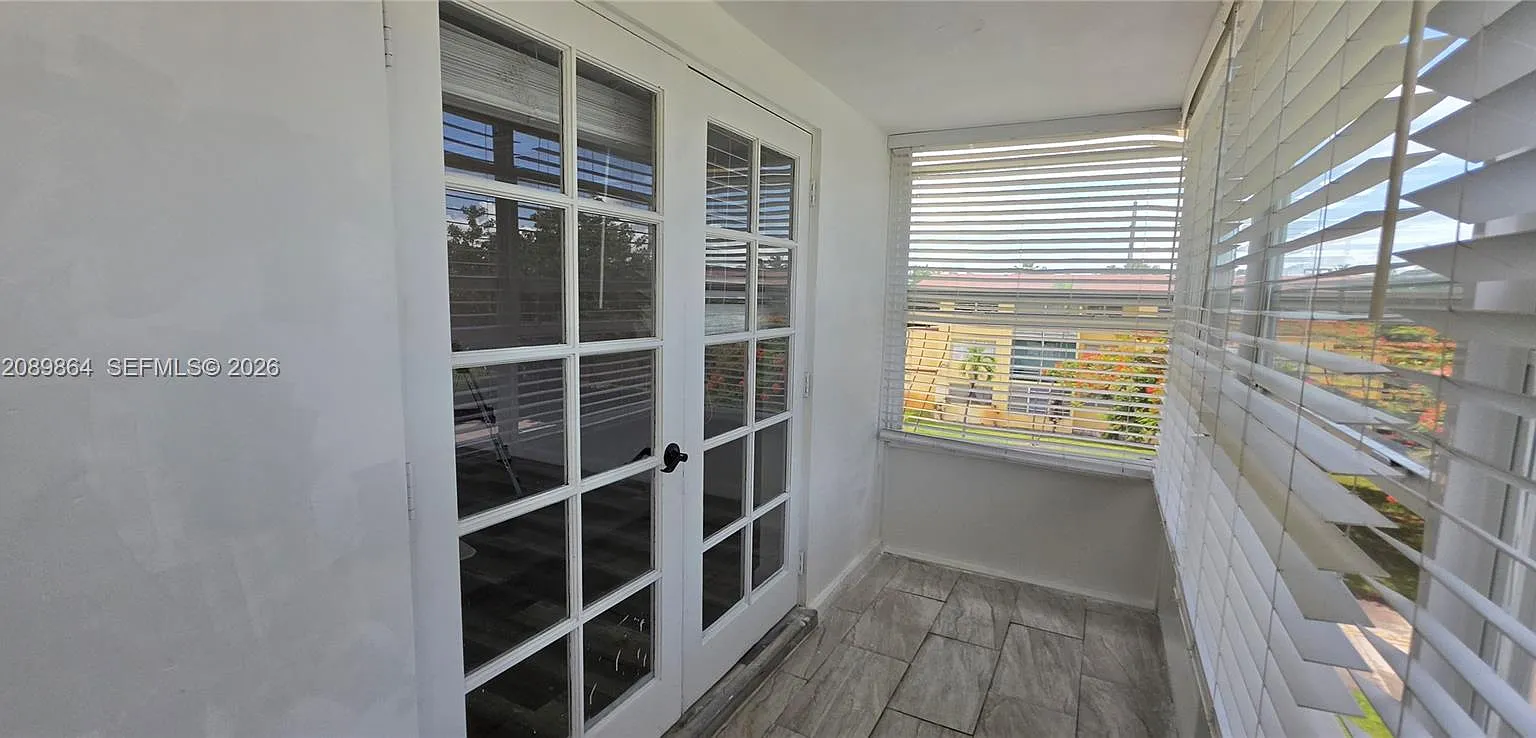 Bisc Lake Gardens Condo N — Photo 1