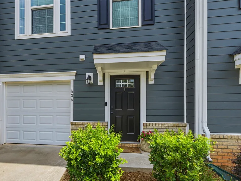 1006 Ketchum Ct — Photo 2
