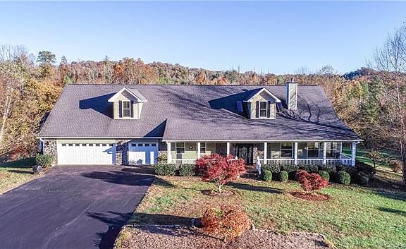2nd image of 114 Deer Crest Dr