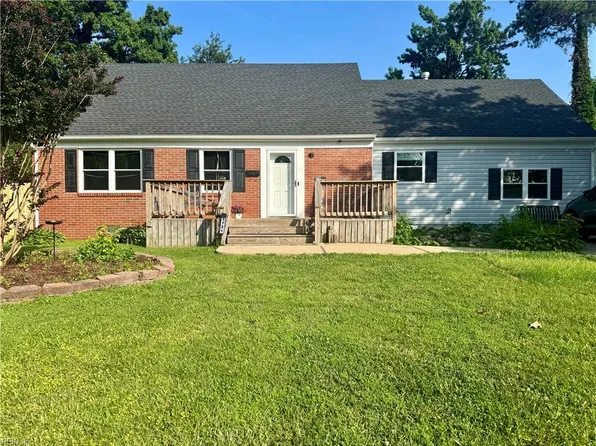 3721 Harton Rd, Virginia Beach, VA 23452