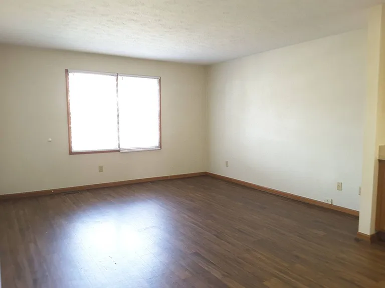 216 Stonewall Ct — Photo 38