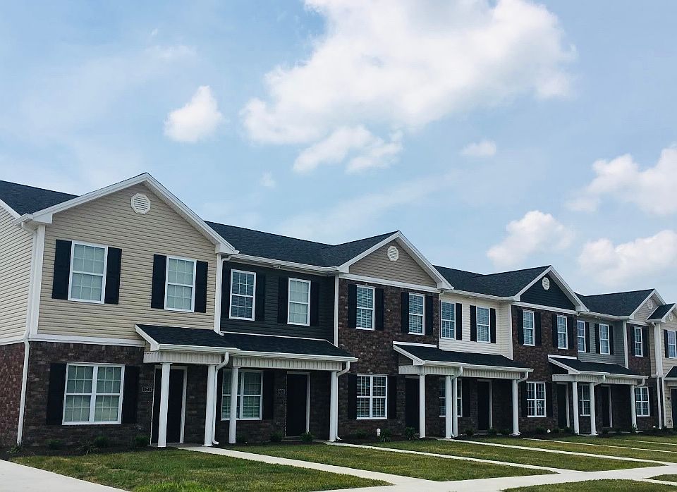 1st image of 452 Sheffield Downs Blvd