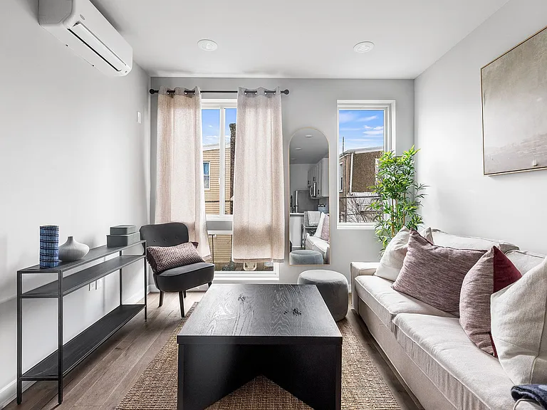 Urban Living Redefined Stylish Apartments Near Everything You Need — Photo 6
