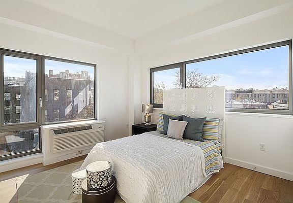 5th image of 500 Sterling Pl APT 4K