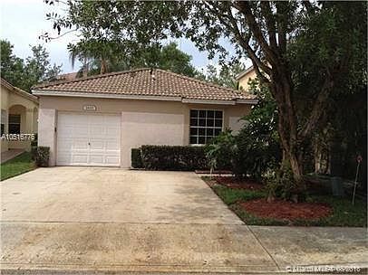 2nd image of 5807 Eagle Cay Ln