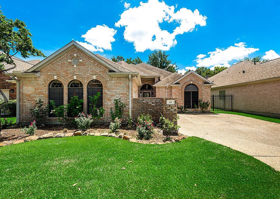 BEAUTIFUL GOLF COURSE HOME