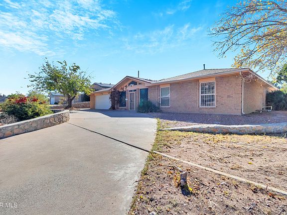 3rd image of 5809 Vista Clara Dr