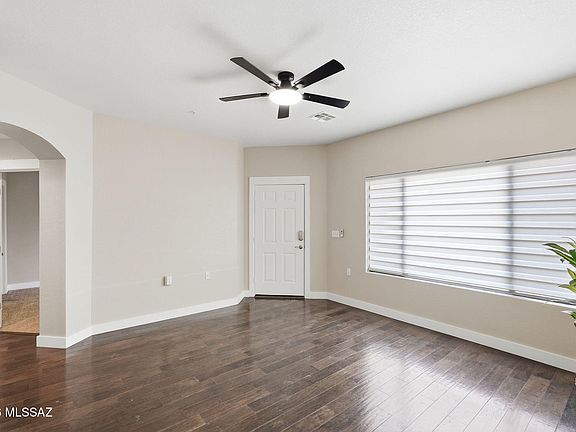 2nd image of 1501 N Paseo La Tinaja