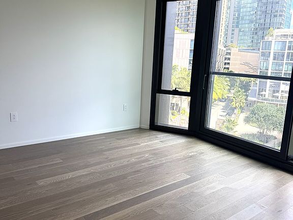 4th image of 333 Ward Ave #530