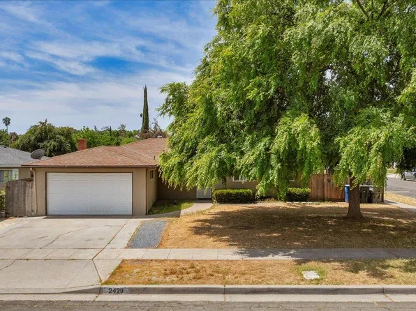 2429 W Norwich Ave, Fresno, CA 93705