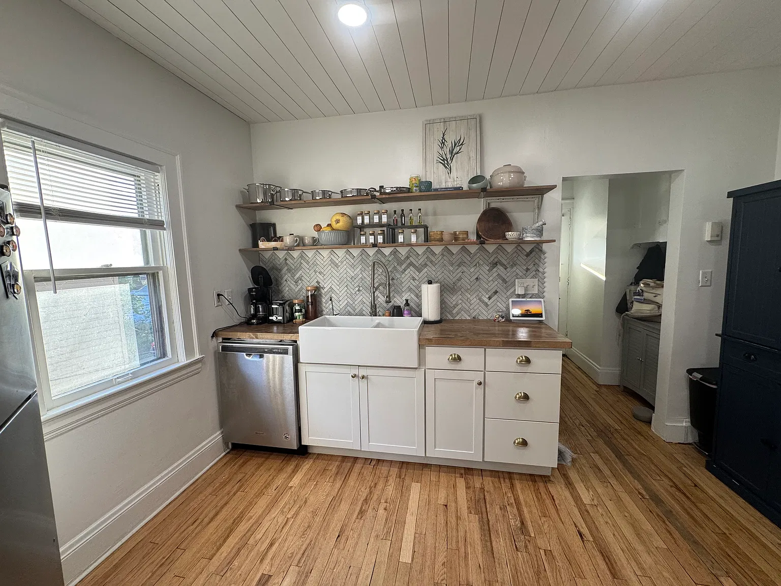 3 bed, $2,225 — Photo 2