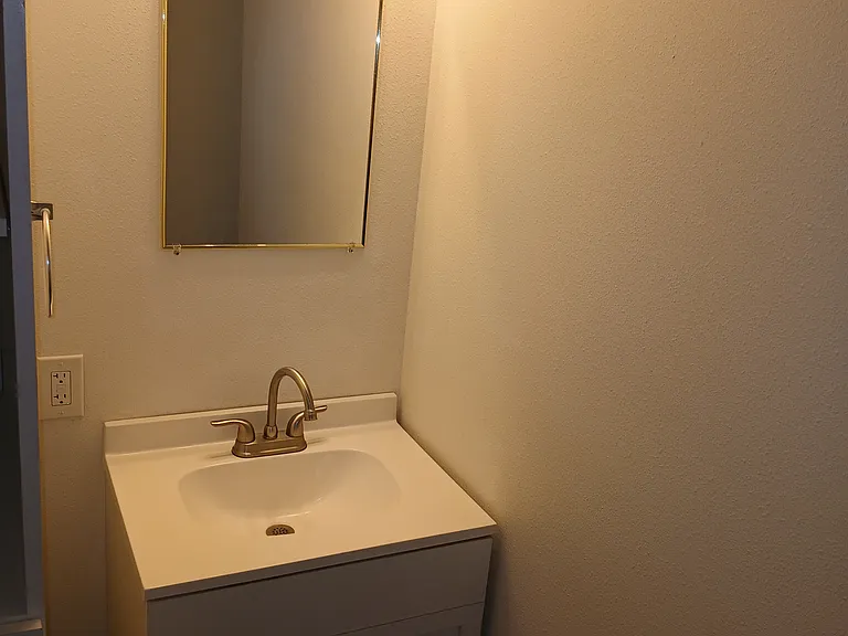 1819 W 6th Ave #1819 — Photo 14