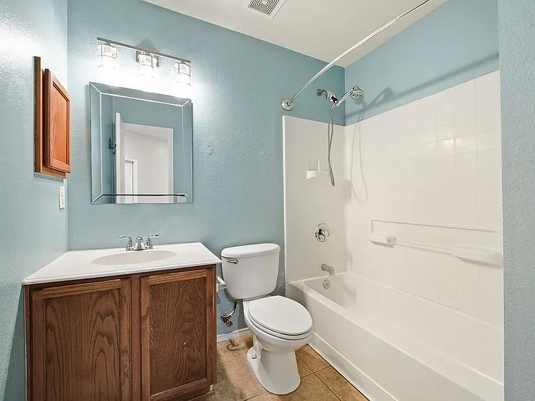 8420 Silverbell Ln — Photo 14