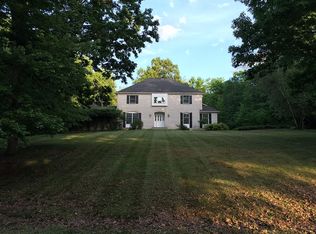 111 E Willets Dr, Red Hook, NY 12571
