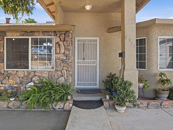 4th image of 2320 Encina Ave