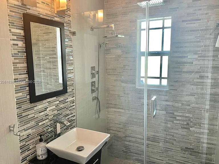 17 Marabella Ave — Photo 20