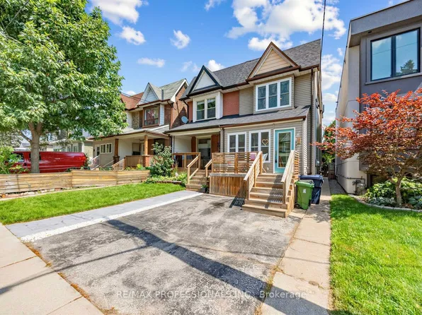 3 Blakley Ave, Toronto, ON M6N 3Y4