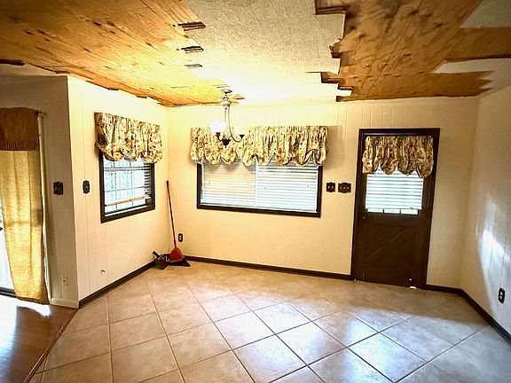 5th image of 458 Moss Bluff Dr