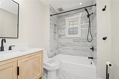 2944 Lake Ave — Photo 11