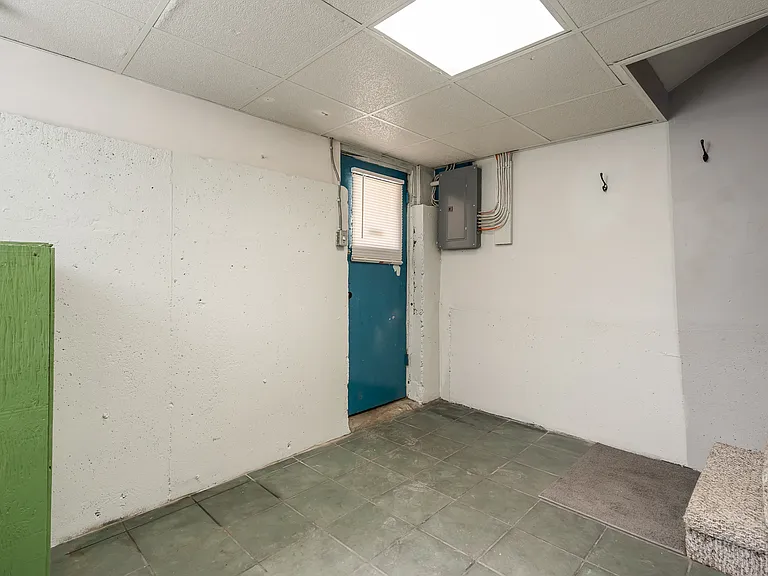 5885 Main St — Photo 19