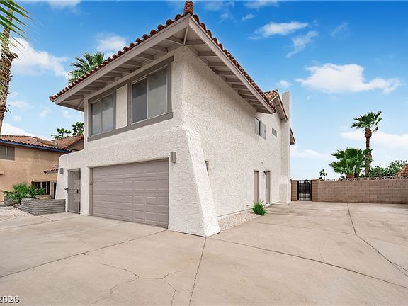 2nd image of 5060 Ridgeview Dr