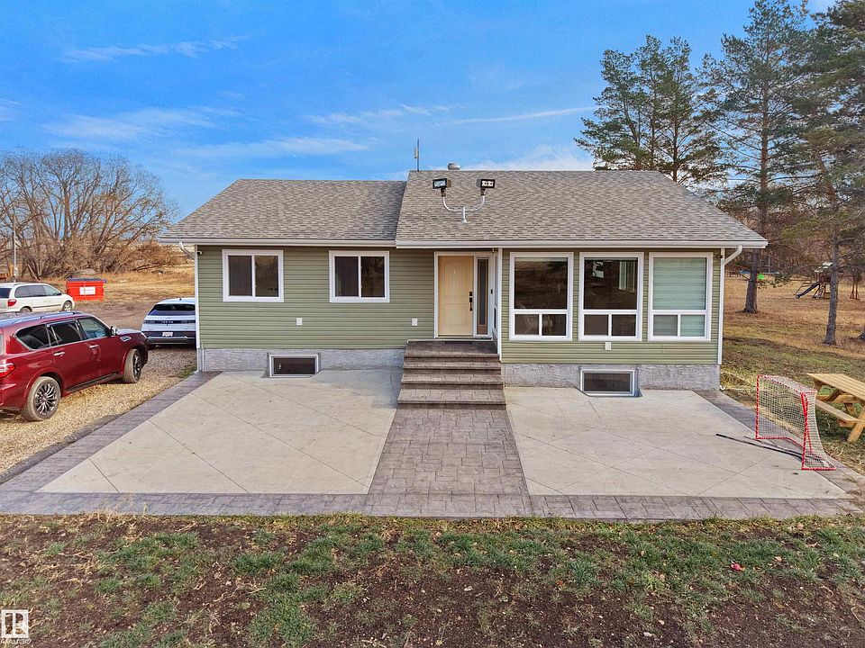 1st image of 55005 Range Rd #241
