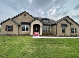 4237 Sanger Meadow Dr, Sanger, TX 76266