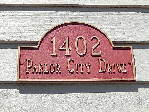 2nd image of 1402 Parlor City Dr