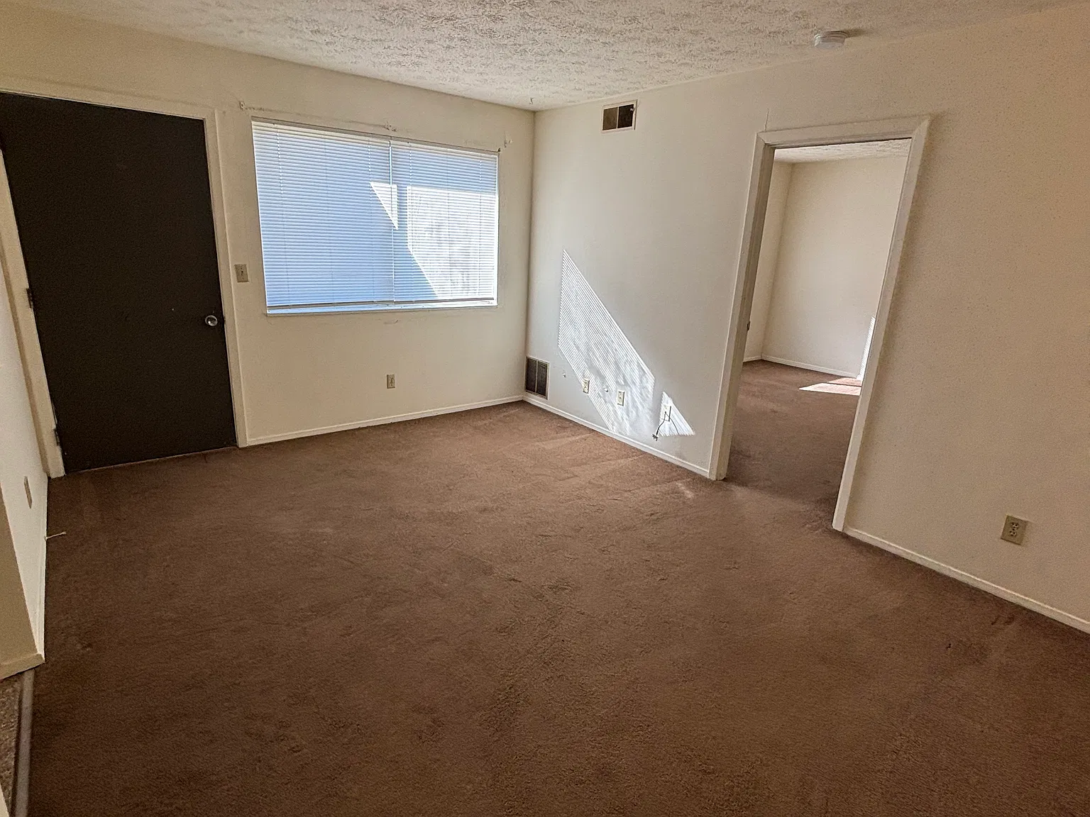 1 bed, 785 sqft, $850 — Photo 2
