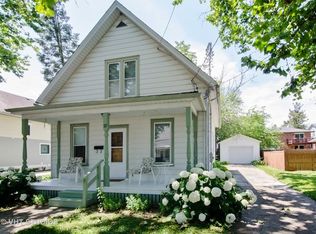 37 N Green St, Carpentersville, IL