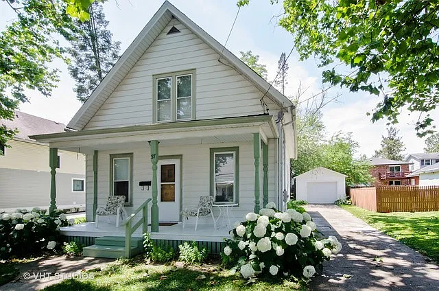 37 N Green St photo 1