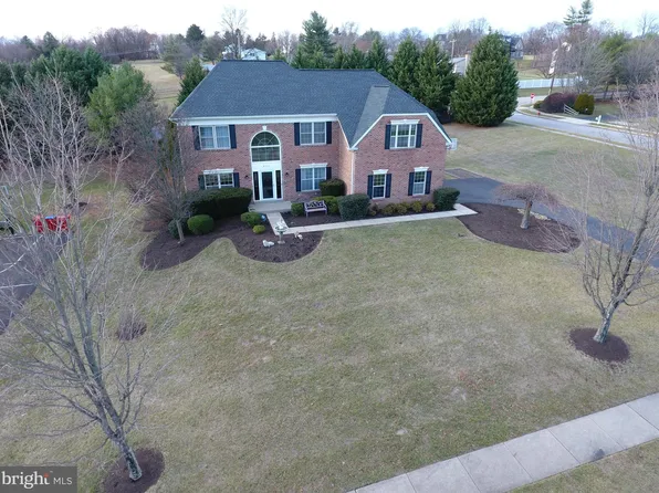 8052 Fairview Ln, Norristown, PA 19403