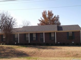 122 Aztec Dr, Jackson, TN 38305