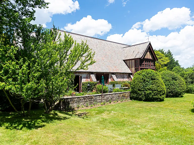 Huntting Ln — Photo 3