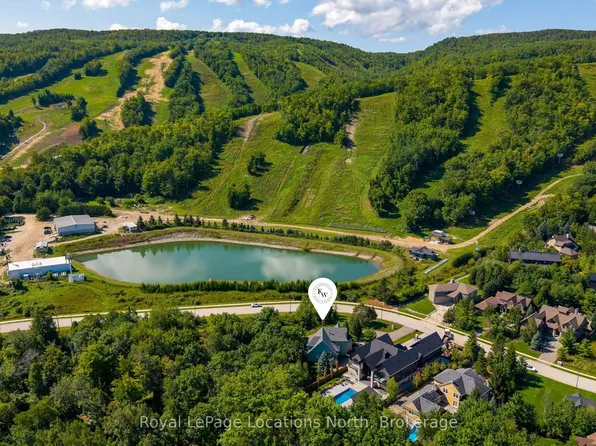 147 Alta Rd, The Blue Mountains, ON L9Y 0T2