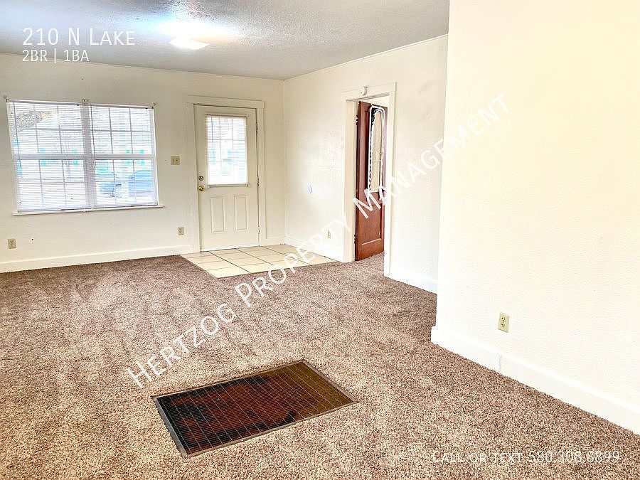 210 N Lake St Ponca City, OK, 74601 Apartments for Rent Zillow