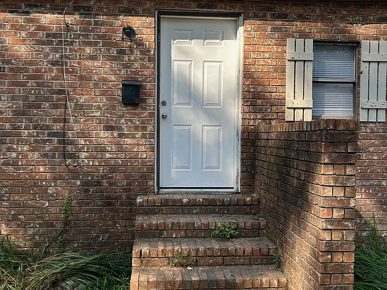 1403 Donahue Ferry Rd — Photo 3