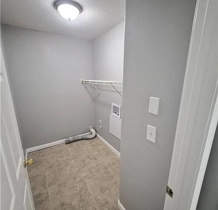 4th image of 1137 Trailblazer Way NW