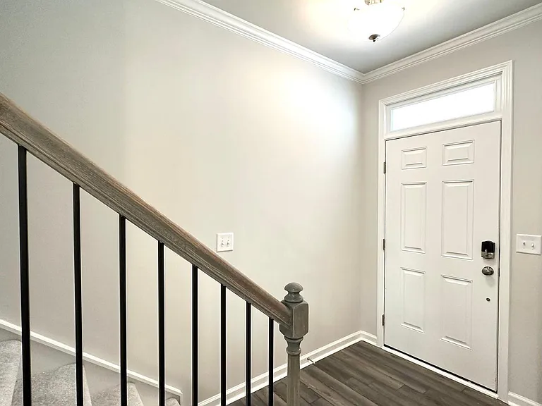 2233 Cape May Ln — Photo 6