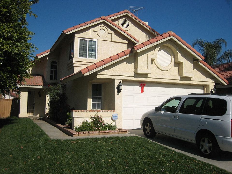 COMPLIMENTS OF PARK PLACE REAL ESTATE