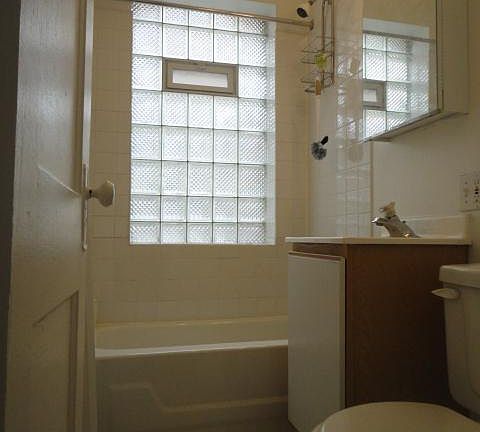 5th image of 2241 N Bissell St APT 3K