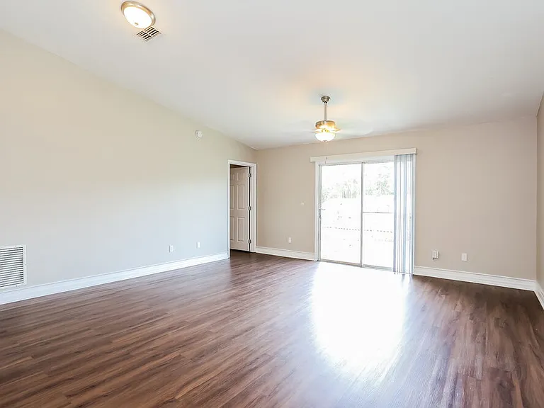 8241 Dover Cliff Ct — Photo 3