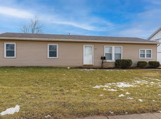 221 Gordon Ave, Romeoville, IL 60446