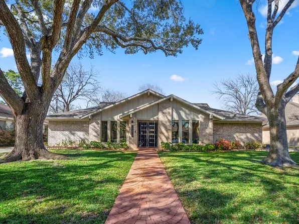 10810 Holly Springs Drive, Houston, TX 77042