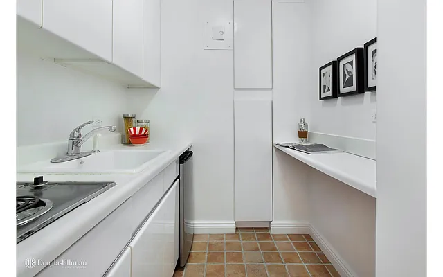 Sold by Douglas Elliman | media 14