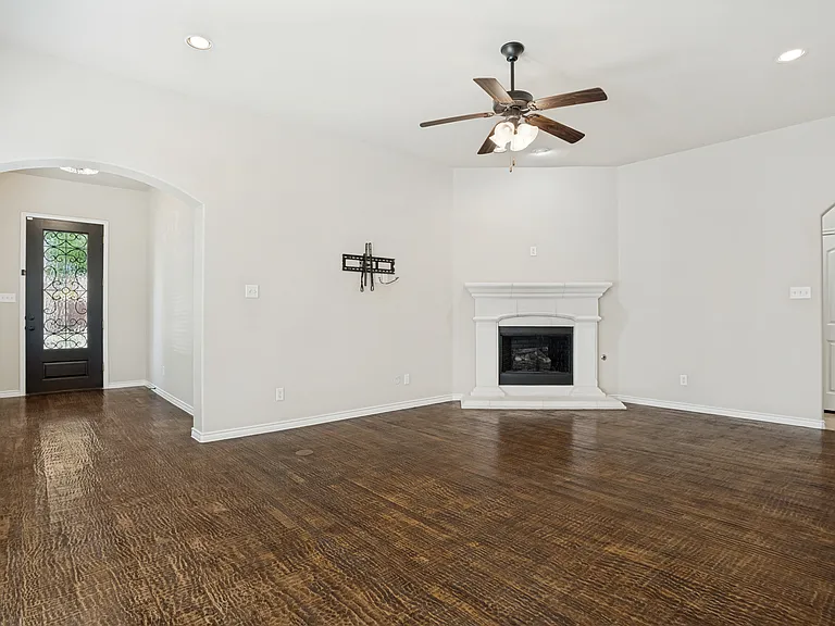 9404 National Pines Dr — Photo 5