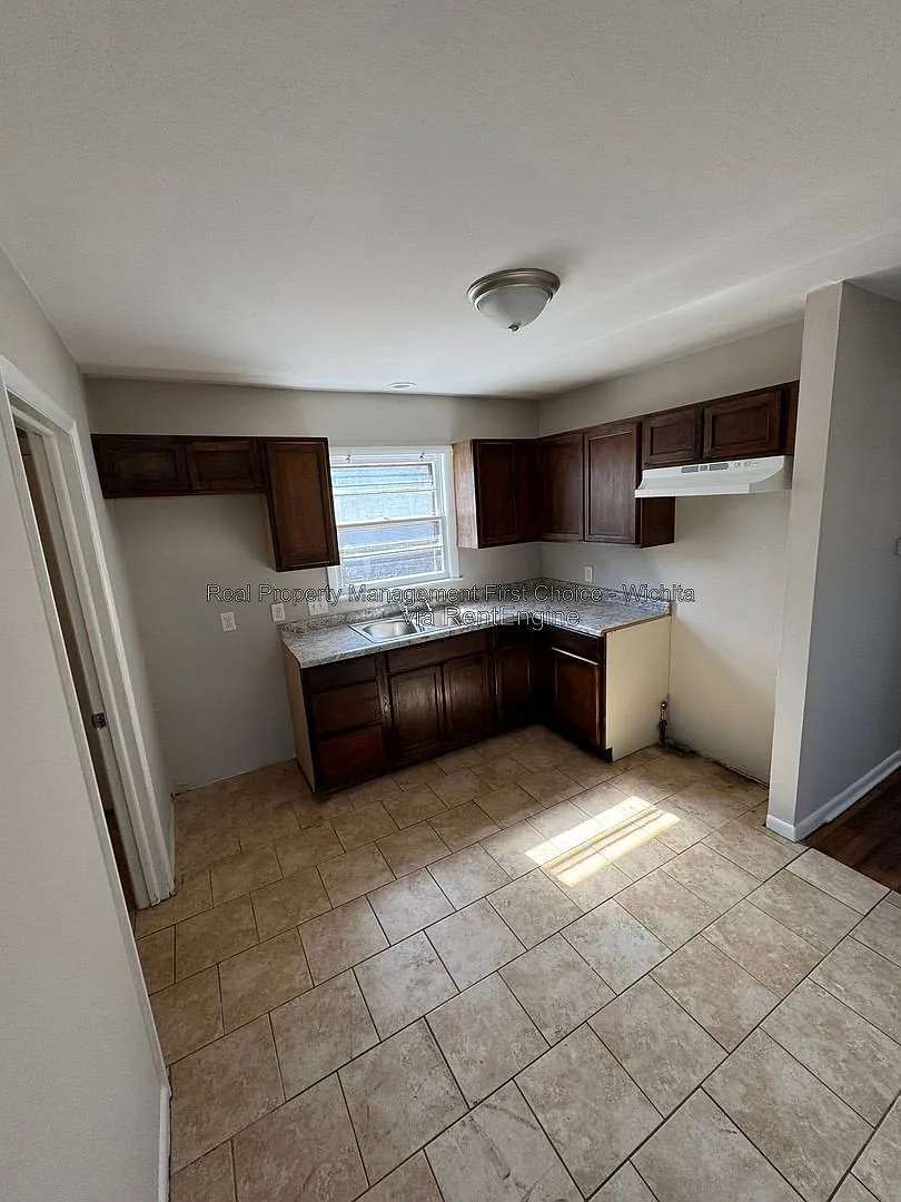 2 bed, 1.0 bath, 800 sqft, $725 — Photo 4
